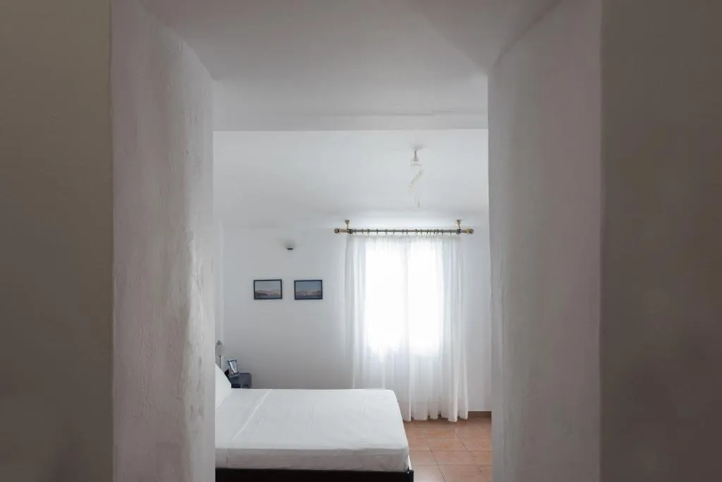 Room, Kastro Suites, Santorini