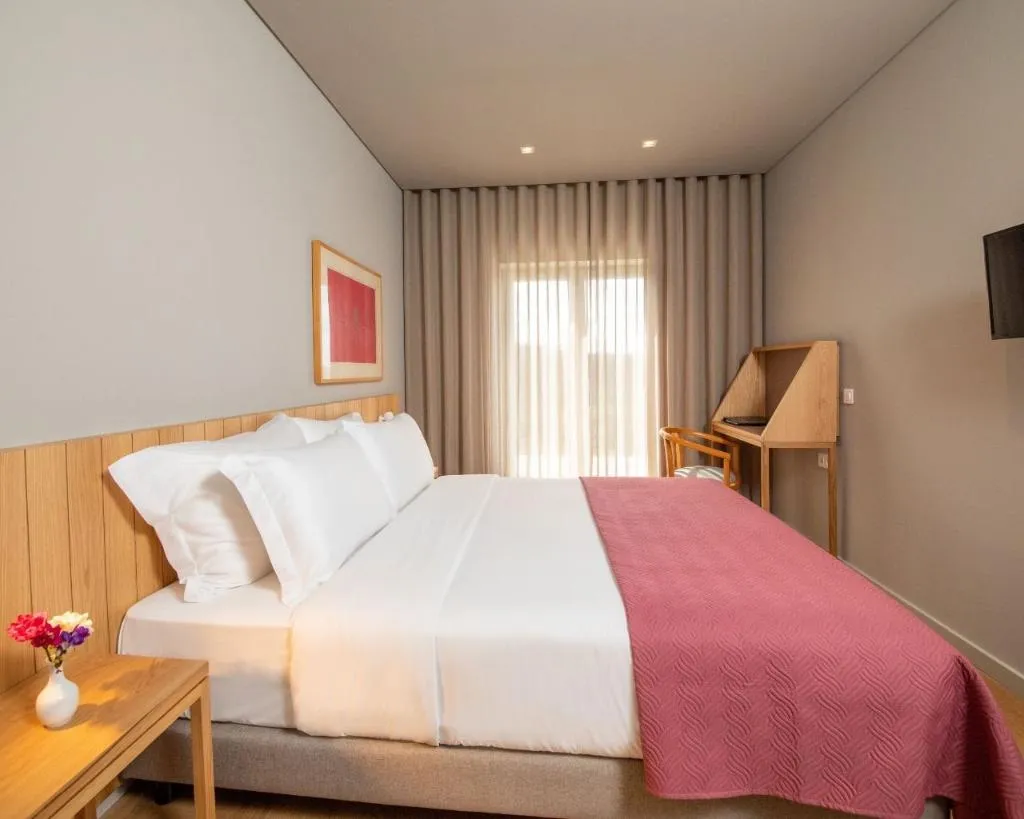 DOUBLE GARDEN VIEW WITH BALCONY Room, Montebelo Principe Perfeito Viseu Garden Hotel, Porto