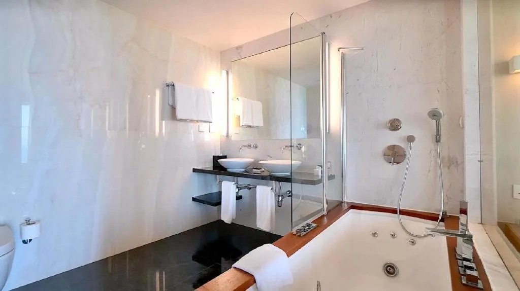 SUITE Presidential Room, Sunrise Pearl Hotel & Spa, Cyprus