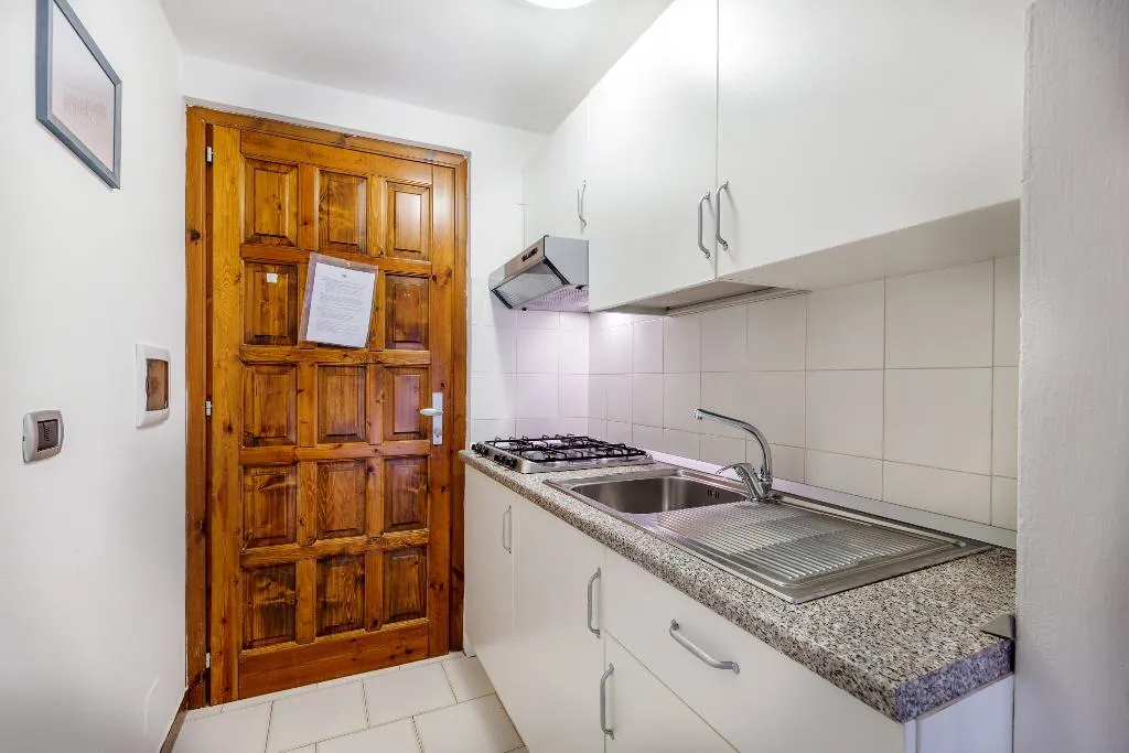 APARTMENT TWO BEDROOMS ONE BATHROOM Room, Club Hotel Residence Baiaverde, Alghero