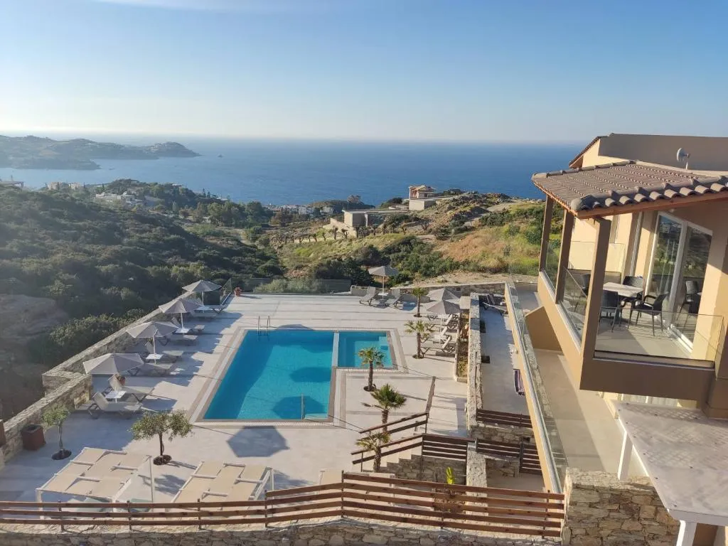 SUITE TWO BEDROOMS WITH PRIVATE POOL Room, Spiros-Soula Family Hotel & Thematic Suites, Crete