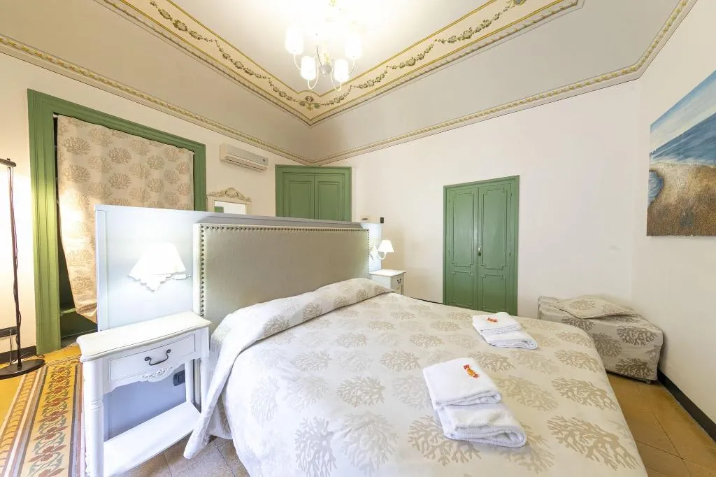 Room, Palazzo Villelmi, Palermo
