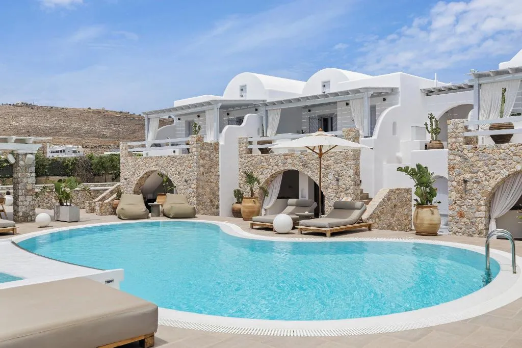 Pool, Orabel Suites, Santorini