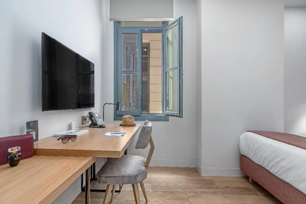 SINGLE STANDARD Room, Hellenic Vibes Smart Hotel, Athens