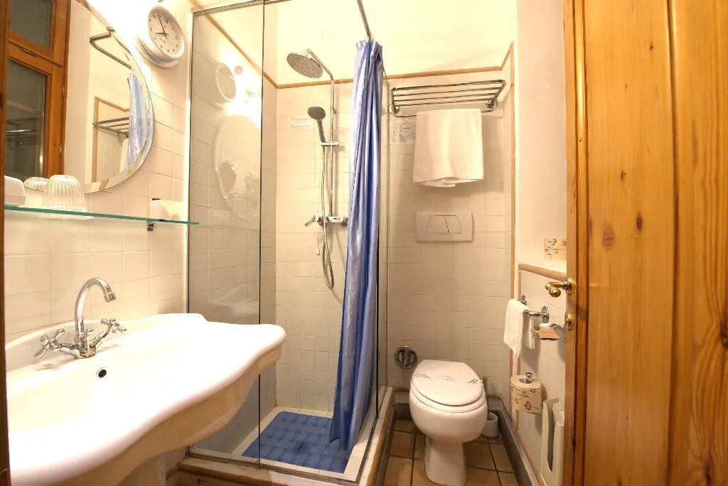 DOUBLE BASIC Room, Locanda Cairoli Hotel, Rome