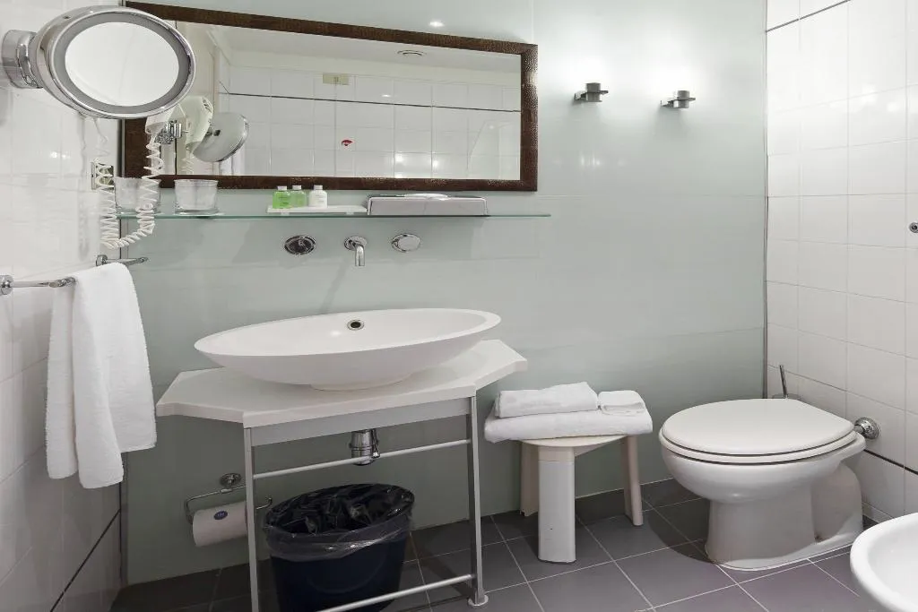 SINGLE STANDARD Room, NH Collection Roma Centro, Rome