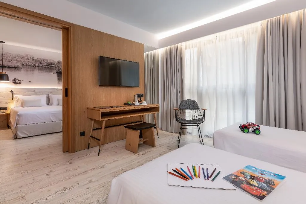 FAMILY ROOM STANDARD Room, Ibis Styles Heraklion Central, Crete