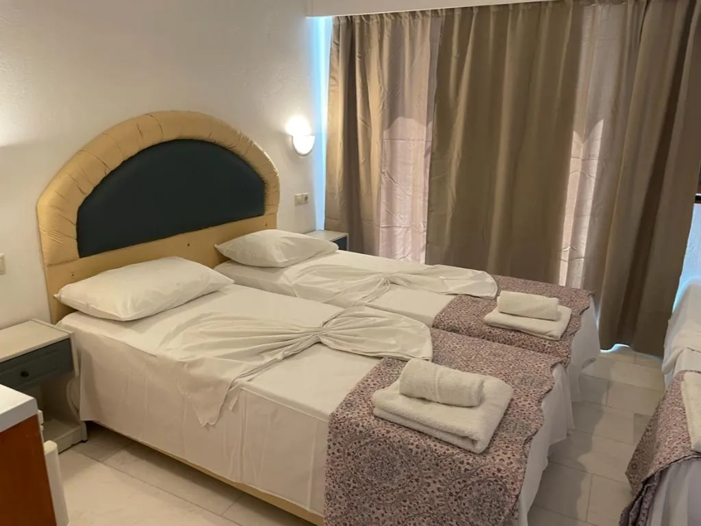 General view, Hotel Kourkoumelata, Kefallinia