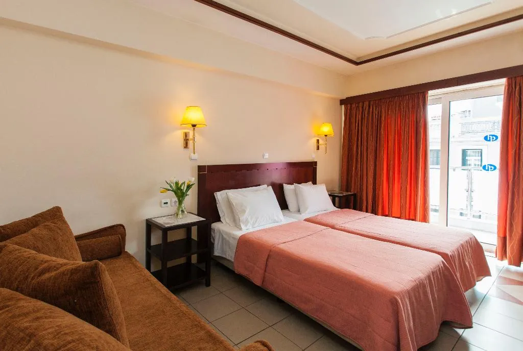 TRIPLE STANDARD Room, Pythagorion, Athens