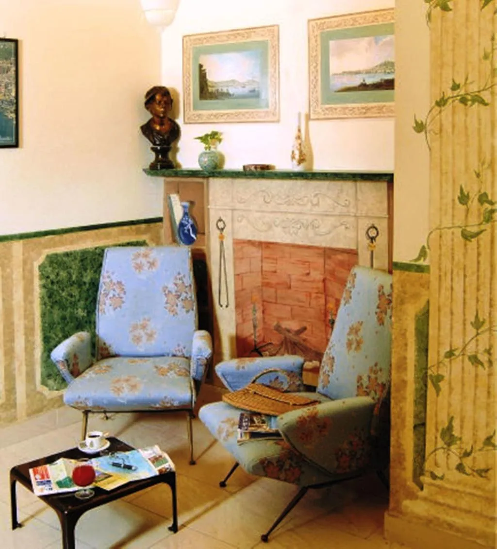 Lobby, Borbone Di Napoli, Naples
