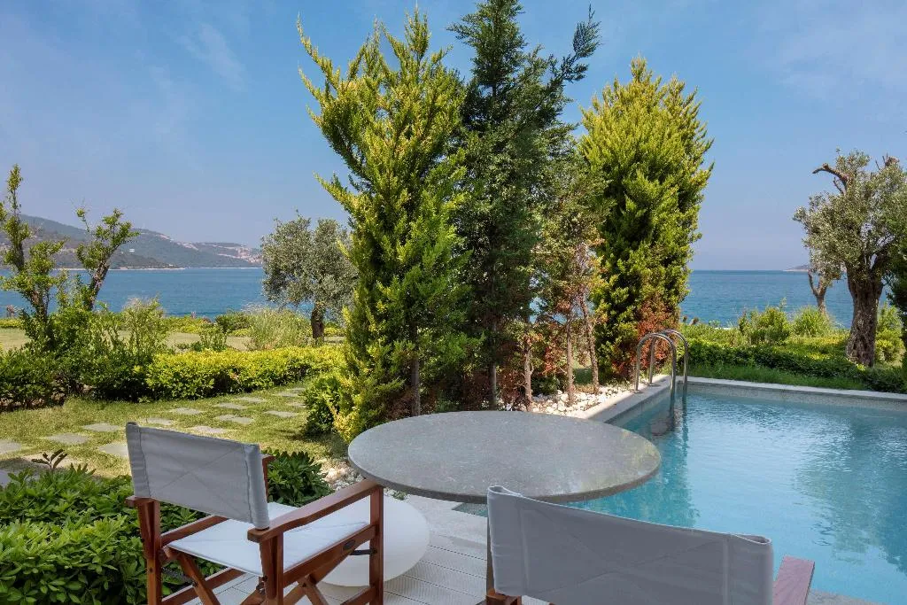 JUNIOR SUITE WITH PRIVATE POOL Room, Susona Bodrum, LXR Hotels & Resorts, Bodrum