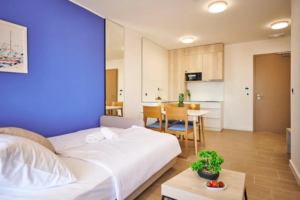 APARTMENT SEA VIEW WITH BALCONY Room, Arancini Residence, Split