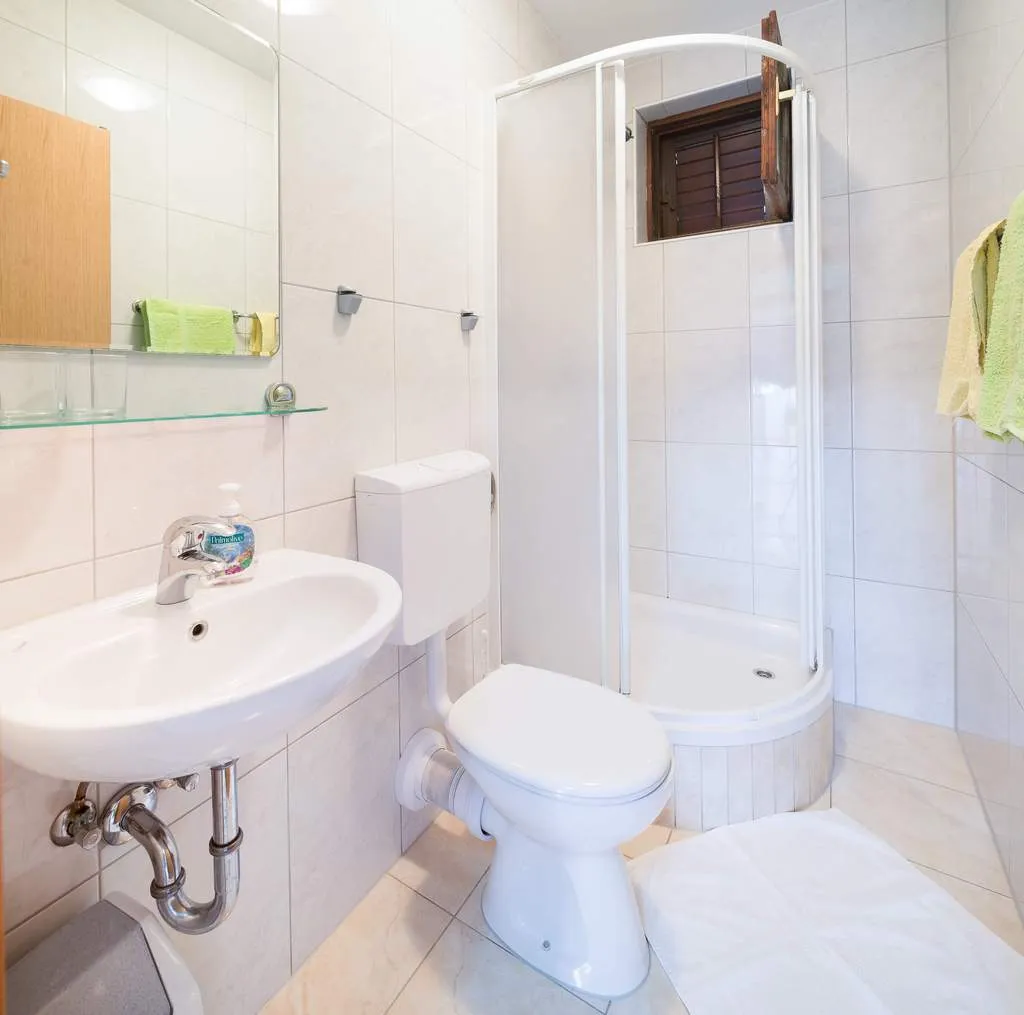 APARTMENT WITH BALCONY Room, Pansion Marjan, Split