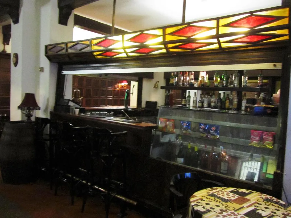 Bar, Topaz Hotel, Malta