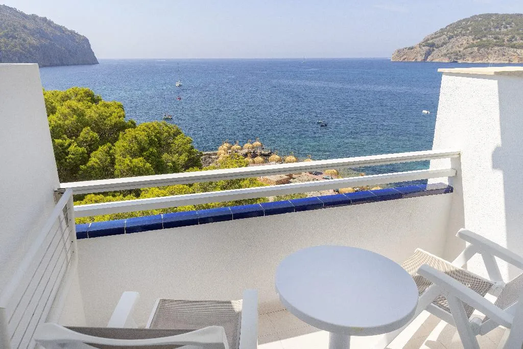 DOUBLE SINGLE USE SUPERIOR Room, Alua Gran Camp de Mar Hotel, Majorca