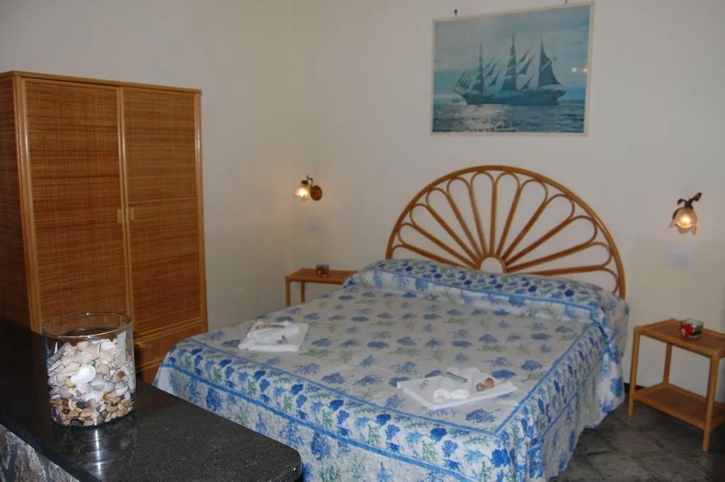 Room, Marina del Cantone Chalet, Naples