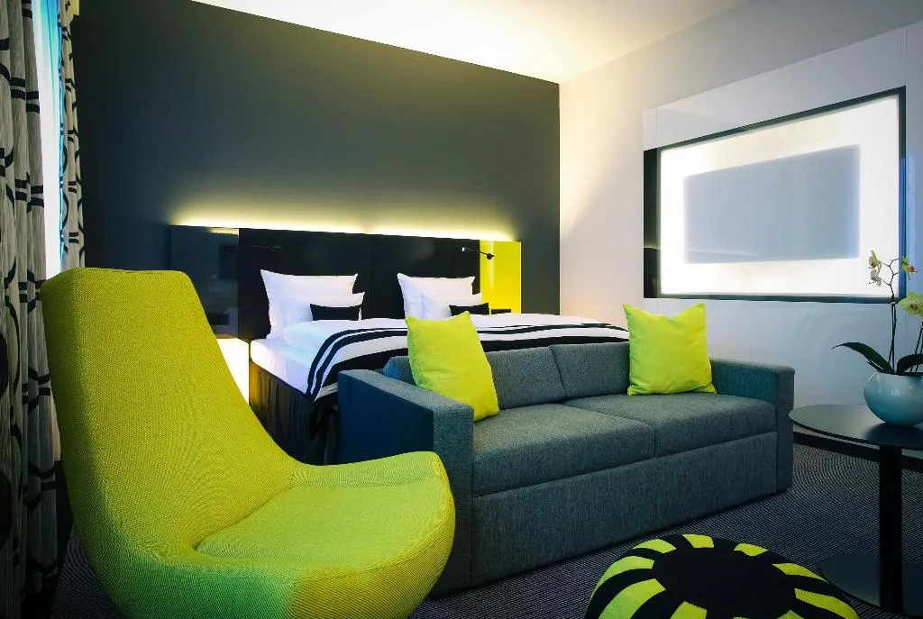 TRIPLE SUPERIOR Room, Vienna House by Wyndham Andel's Berlin, Berlin