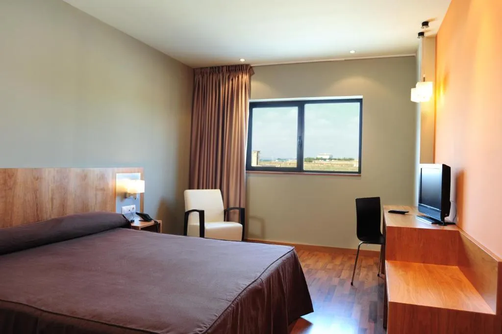 DOUBLE DELUXE KING BED Room, As Torrent, Valencia