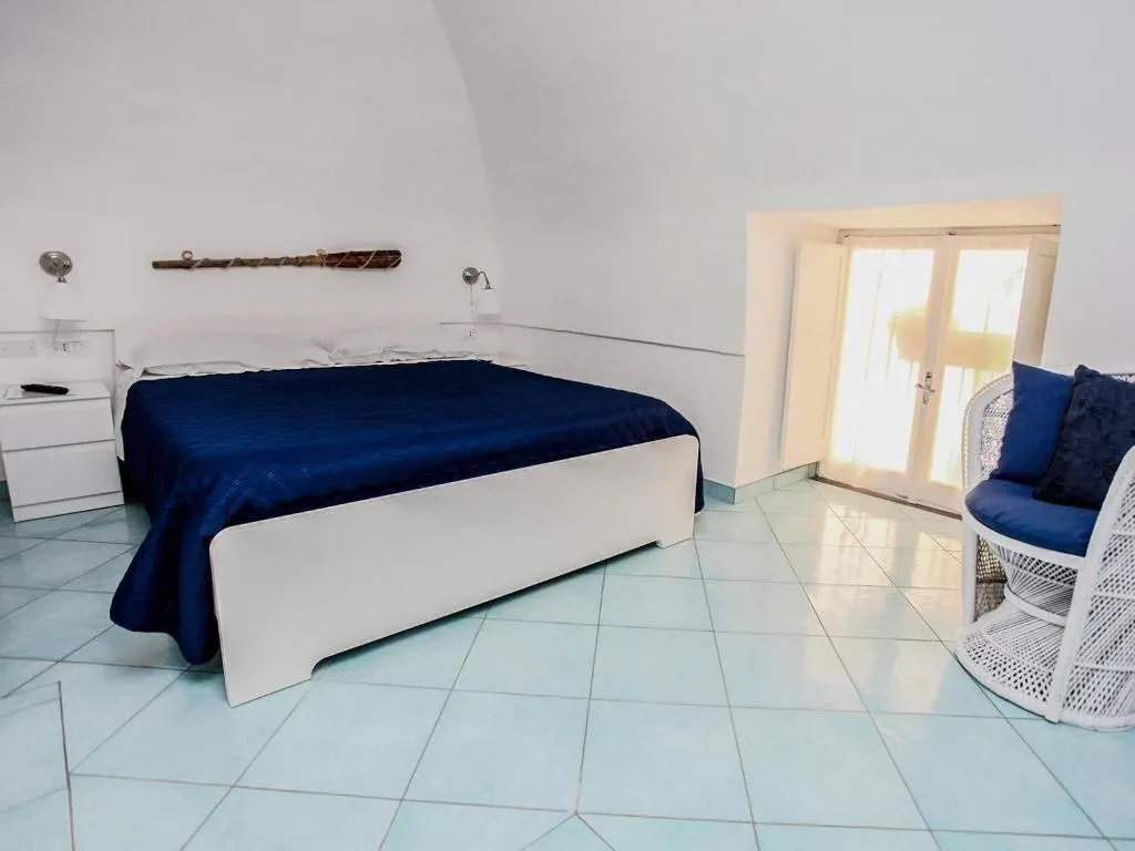 Room, B&B La Grotta Marina, Naples