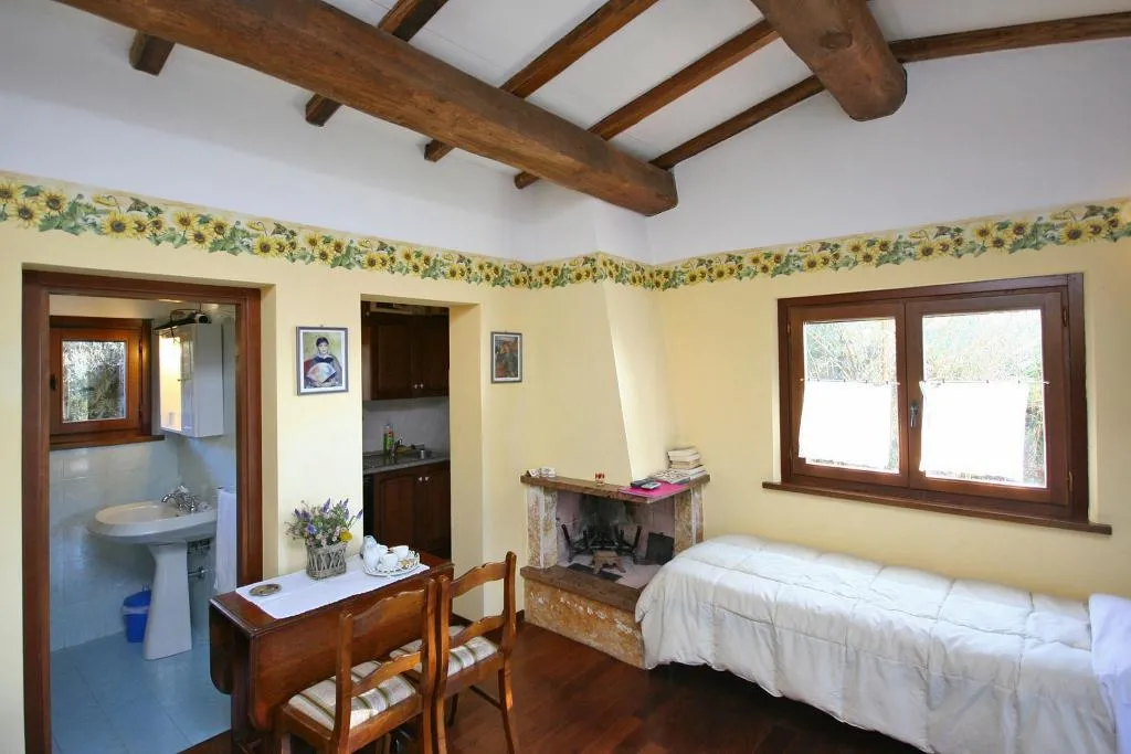 APARTMENT CAPACITY 3 Room, Podere Caldaruccio La Pineta, Perugia