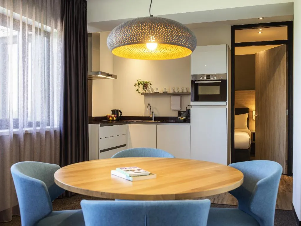APARTMENT ONE BEDROOM Room, Aparthotel Adagio Amsterdam City South, Amsterdam