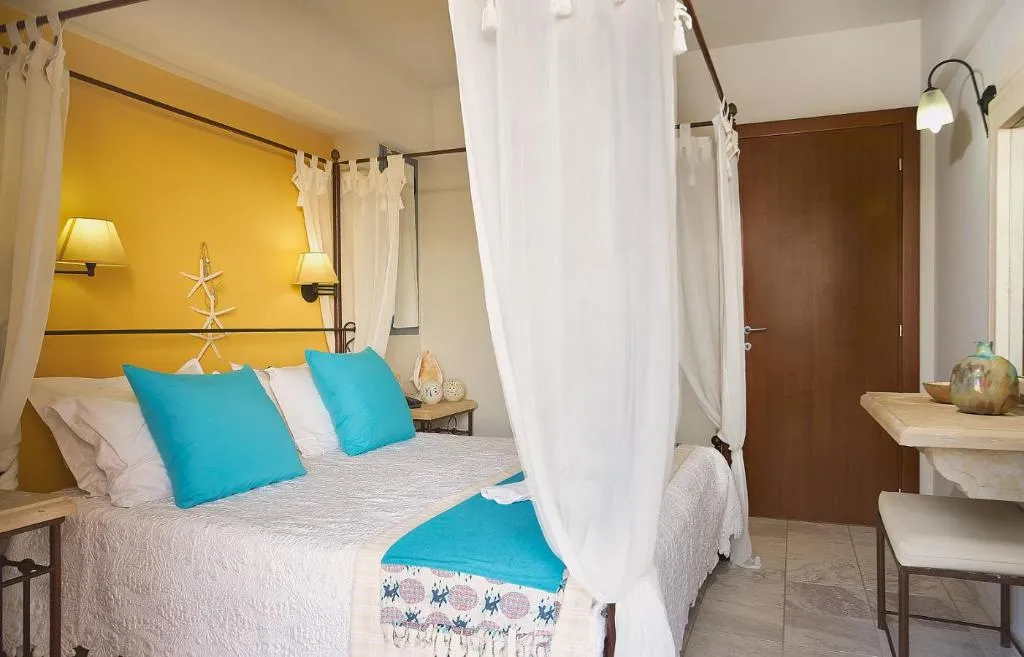 Room, Golden Bay Apartments-Garden Haven, Crete