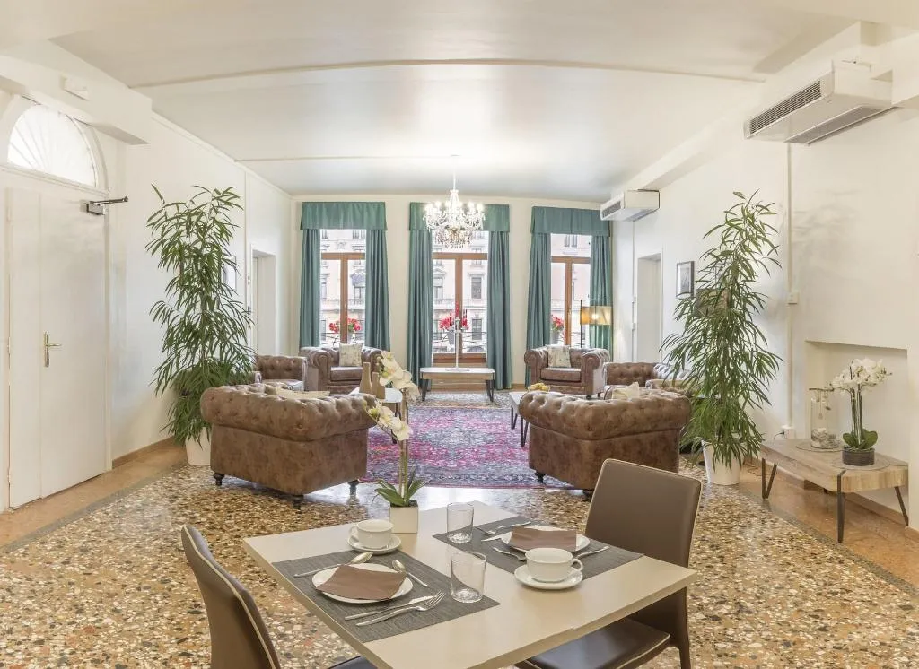 Lobby, Grand Canal Suites, Venice