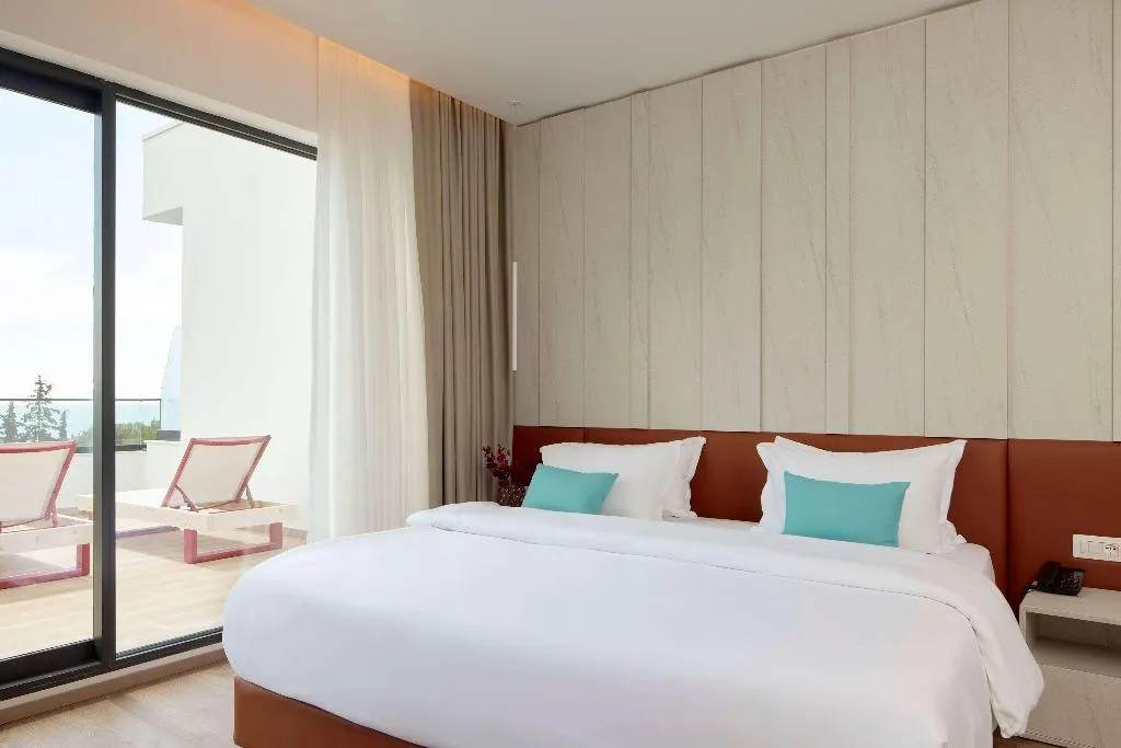 JUNIOR SUITE WITH TERRACE Room, Sol Tropikal Durres, Durres