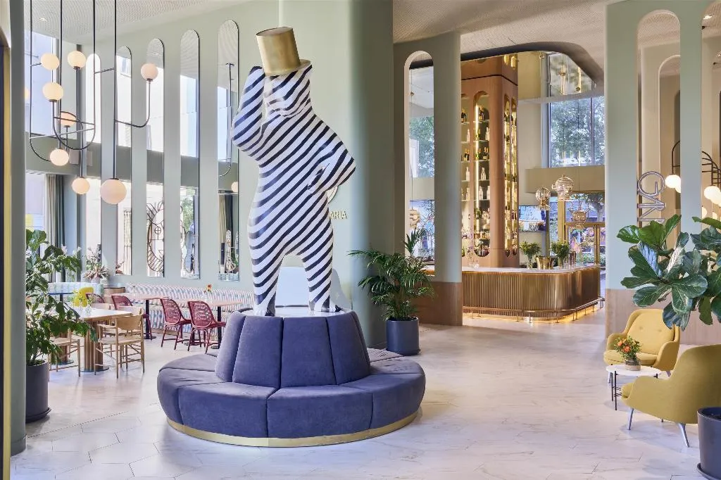 Lobby, Barceló Torre de Madrid, Madrid