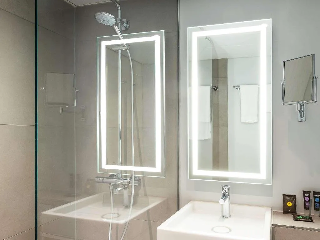 TRIPLE STANDARD Room, Novotel Amsterdam City, Amsterdam