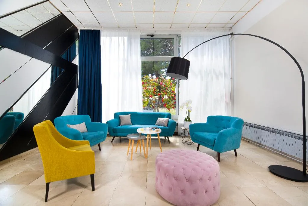 Lobby, Hvar, Split