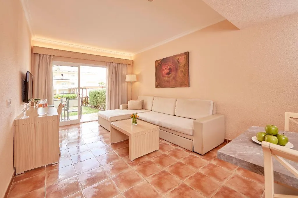 APARTMENT ONE BEDROOM WITH TERRACE Room, Zafiro Ca'n Picafort, Majorca