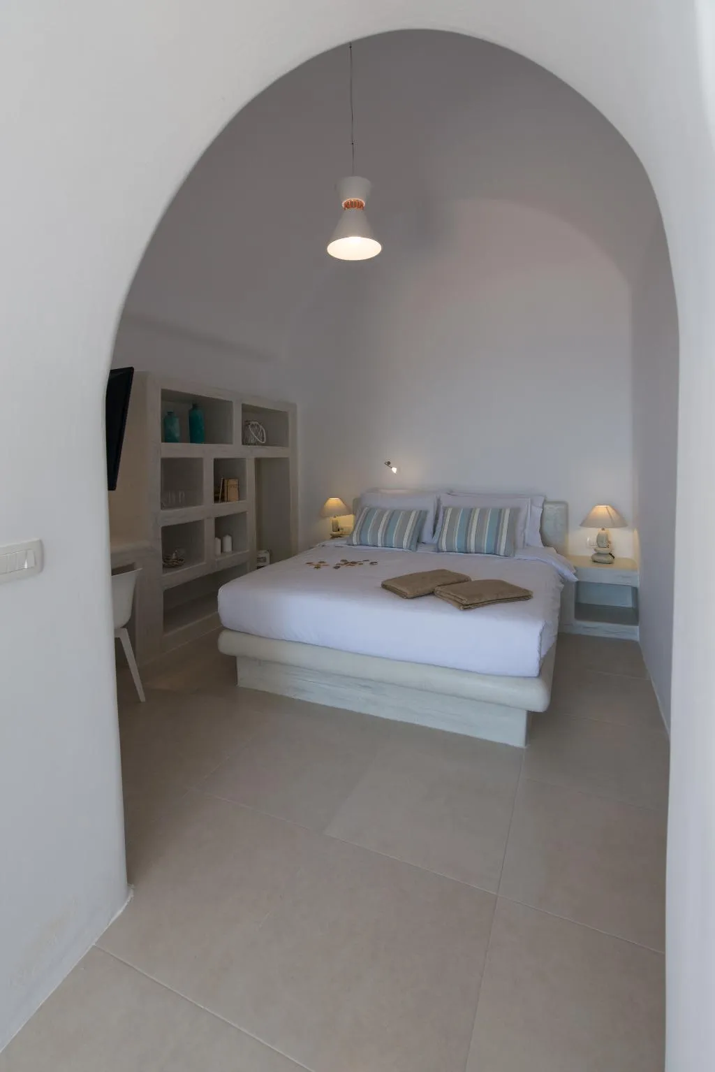 SUITE DELUXE WITH VIEWS Room, On The Cliff, Santorini