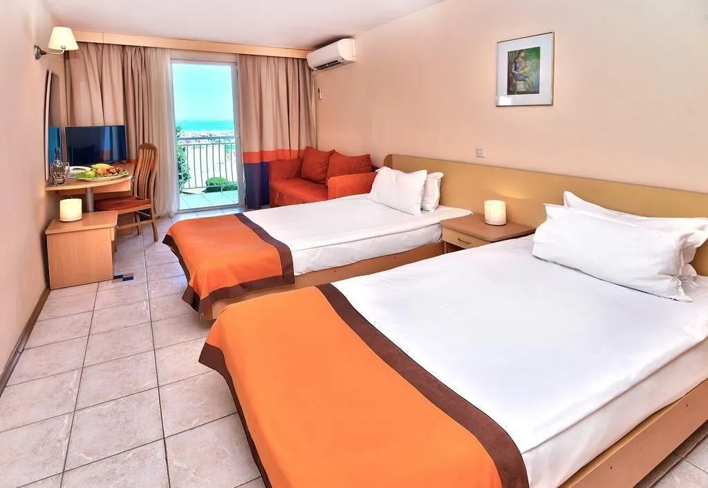 Room, Kaliopa, Varna