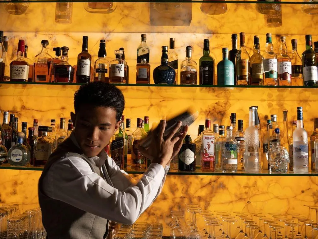 Bar, Sofitel Dubai The Palm, Dubai