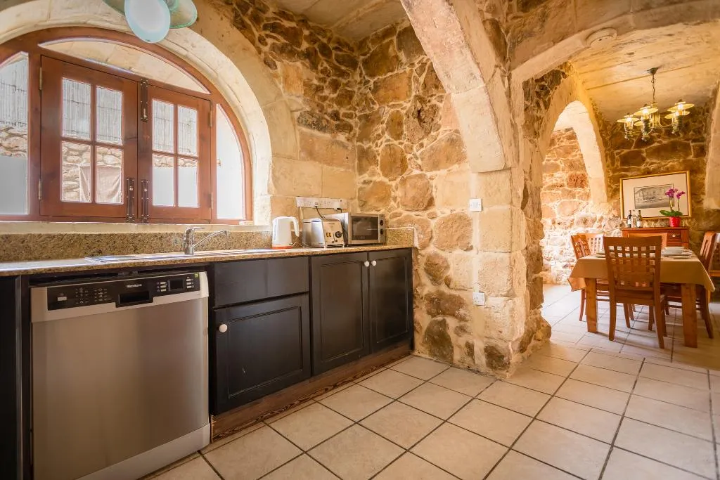 HOUSE STANDARD Room, Abraham's Gozo Farmhouses, Gozo
