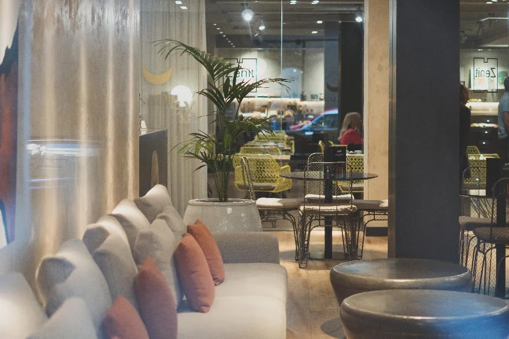 Lobby, Zenit Abeba, Madrid
