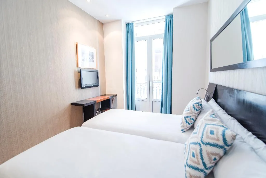 Double or Twin STANDARD Room, Petit Palace Plaza de la Reina, Valencia