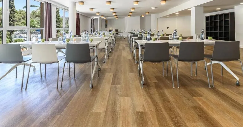 Conferences, FERGUS Club Palmanova Park, Majorca