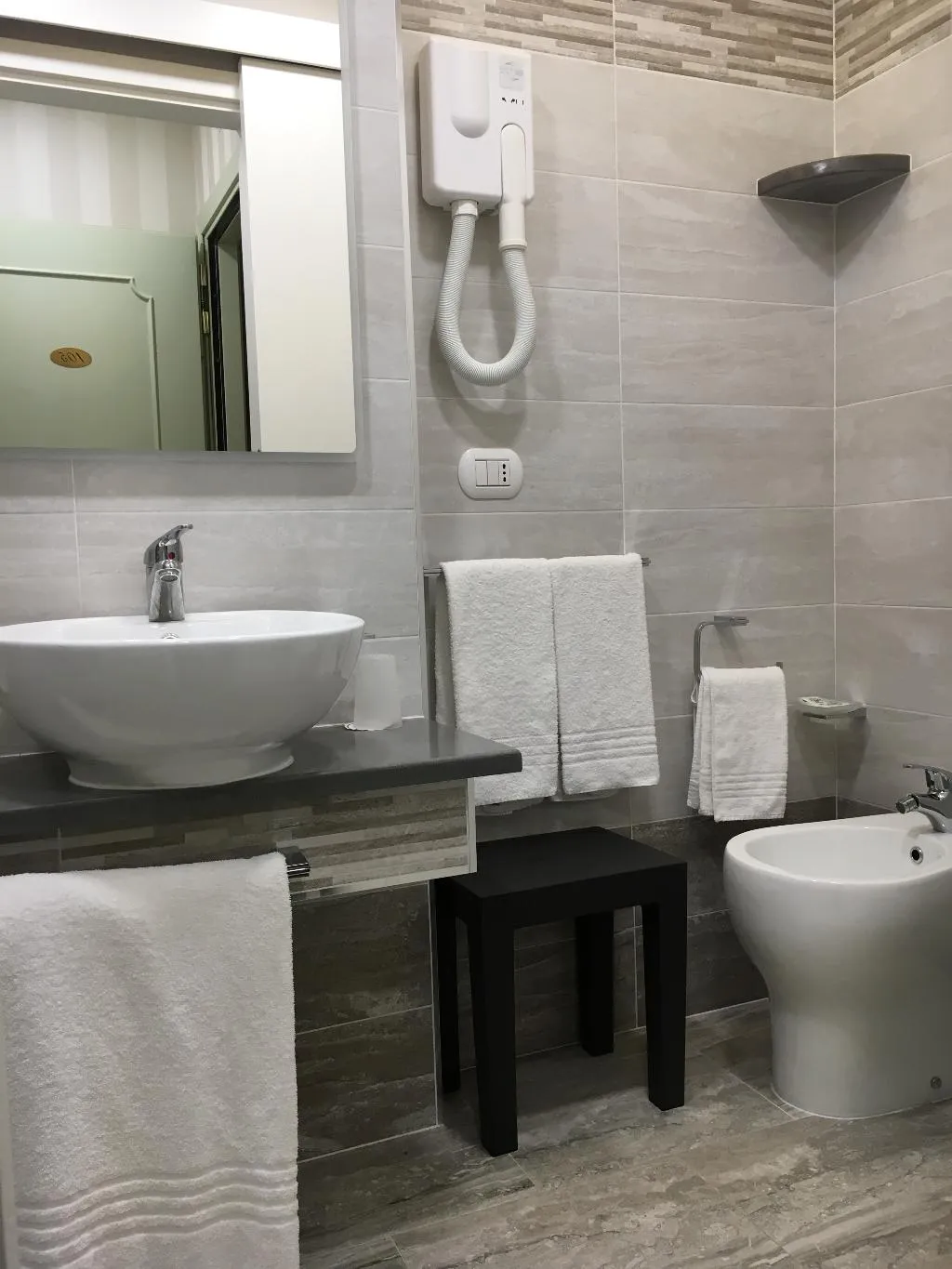 Double or Twin STANDARD Room, Flora, Milan