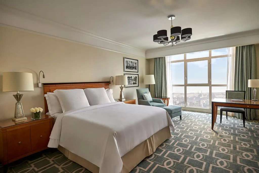 Room SUPERIOR KING BED Room, Four Seasons Hotel Cairo at Nile Plaza, Cairo