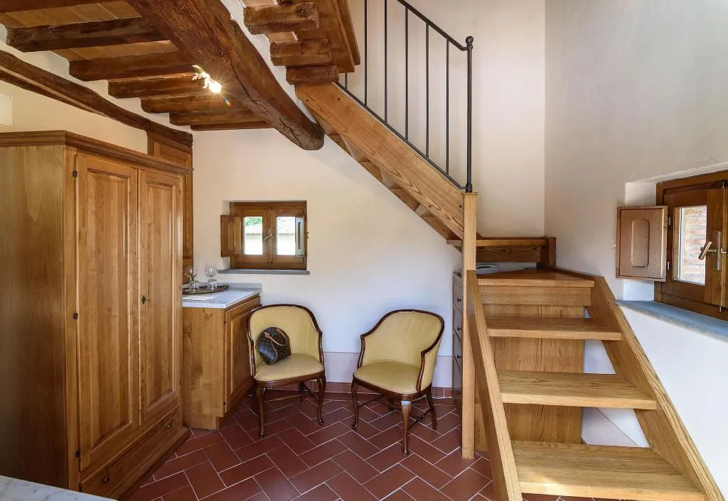 DOUBLE QUEEN SIZE BED Room, Borgo il Melone, Perugia