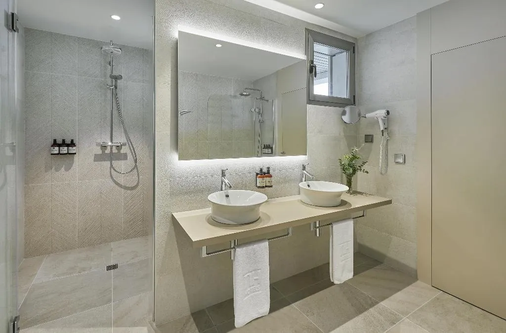 JUNIOR SUITE WITH VIEWS Room, NH Alicante, Costa Blanca