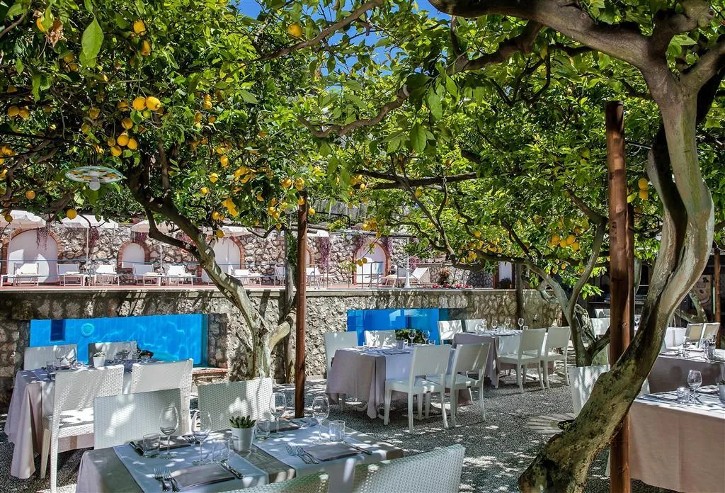 Restaurant, Hotel Syrene Capri, Naples