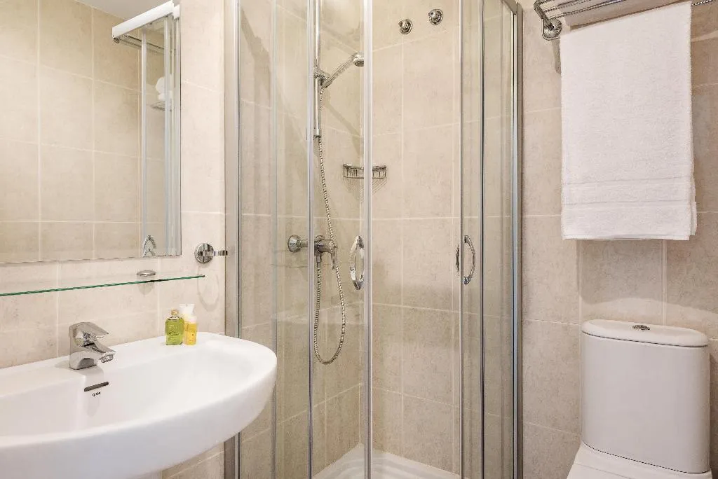 APARTMENT THREE BEDROOMS Room, Colina del Paraiso, Costa Del Sol