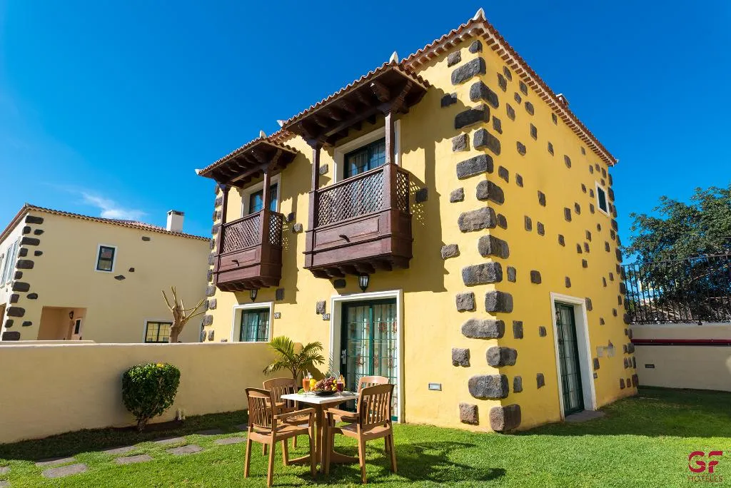 VILLA CAPACITY 4 ONE BEDROOM Room, GF Isabel, Tenerife