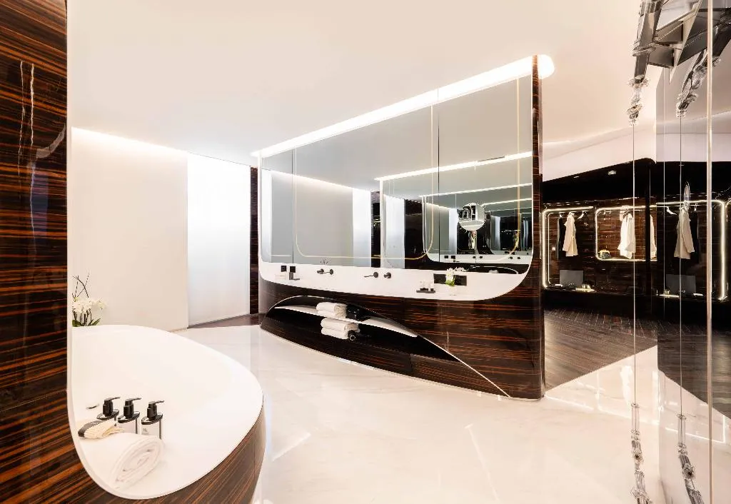 SUITE TWO BEDROOMS TWO BATHROOMS Room, Romeo Hotel Roma, Rome