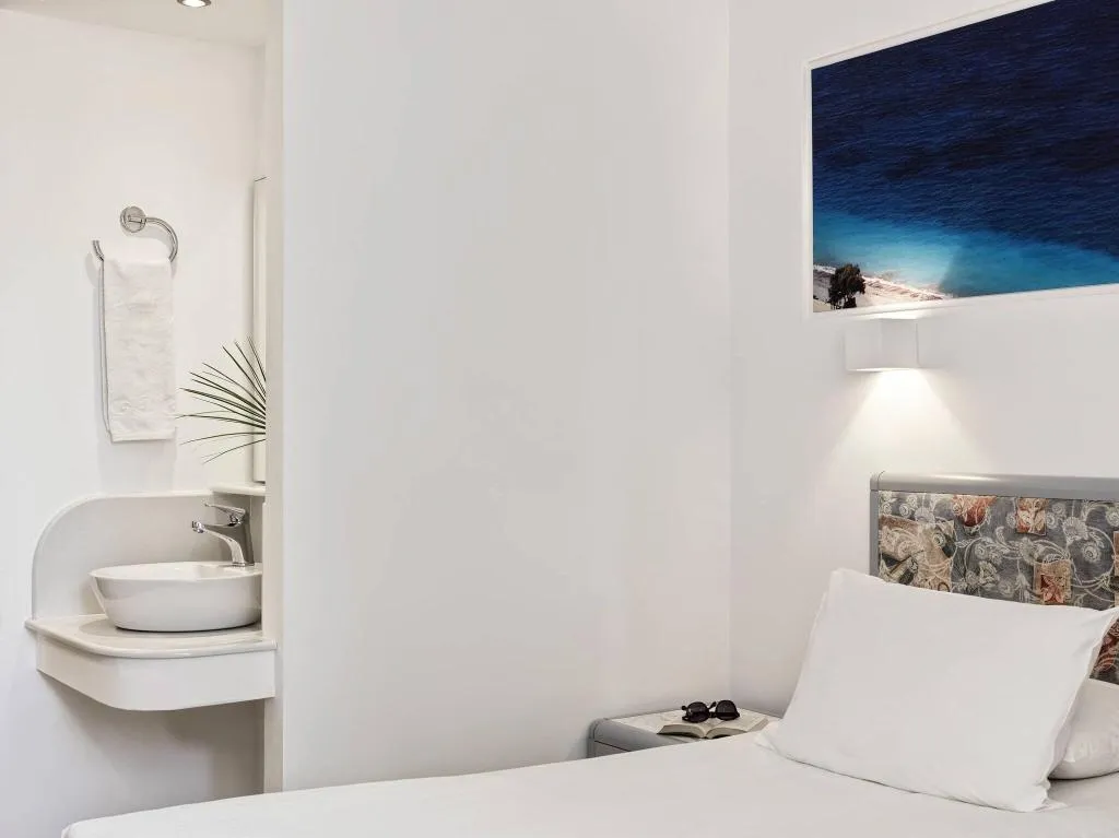 Room, Esperia, Rhodes