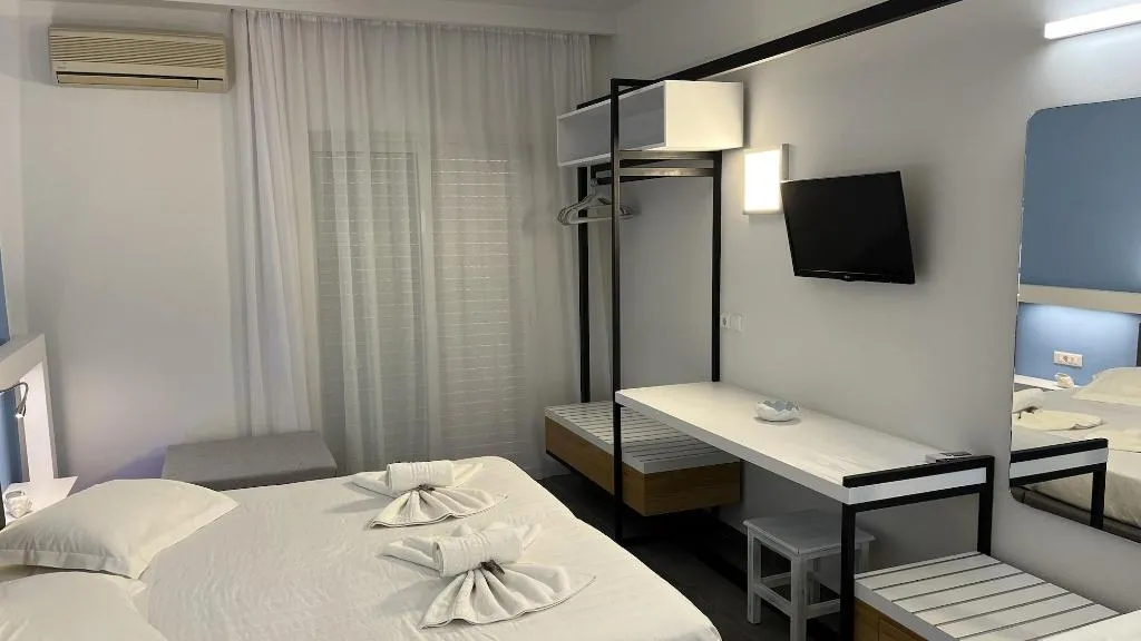 Room, Niriides Hotel, Crete