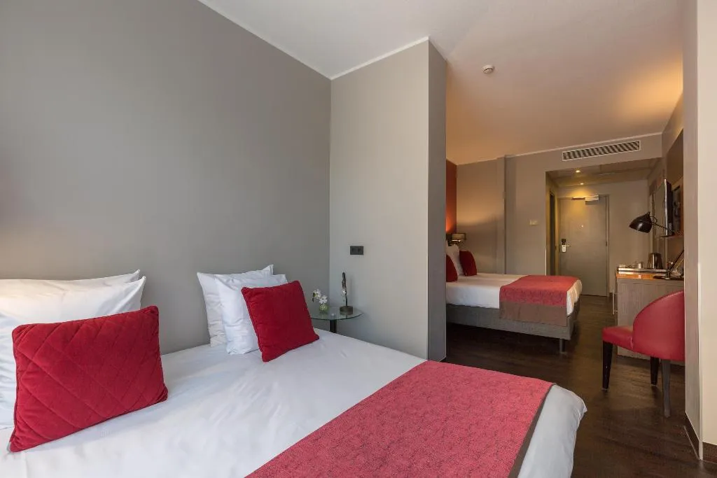 QUADRUPLE SUPERIOR Room, Leonardo Boutique Hotel Amsterdam Vondelpark, Amsterdam